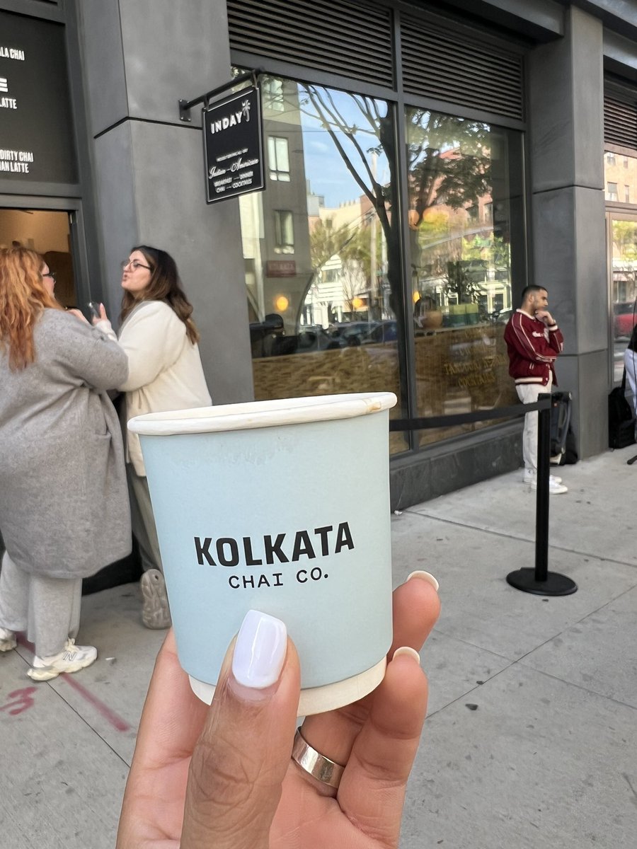 Get rich or chai tryin feat. @anihustles in the background. Swung by Williamsburg to check out the latest @KolkataChaiCo 🔥