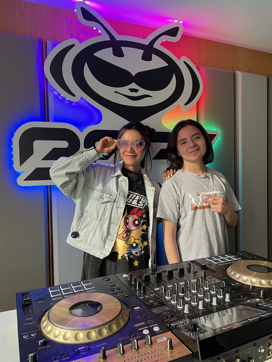 BEATOFICIAL's tweet photo. Conociendo el proyecto de Kaletri, un DJ y productor de 14 años ✨😎
#electronicmusic #minimal #hightechminimal https://t.co/pvaGvvwPlP