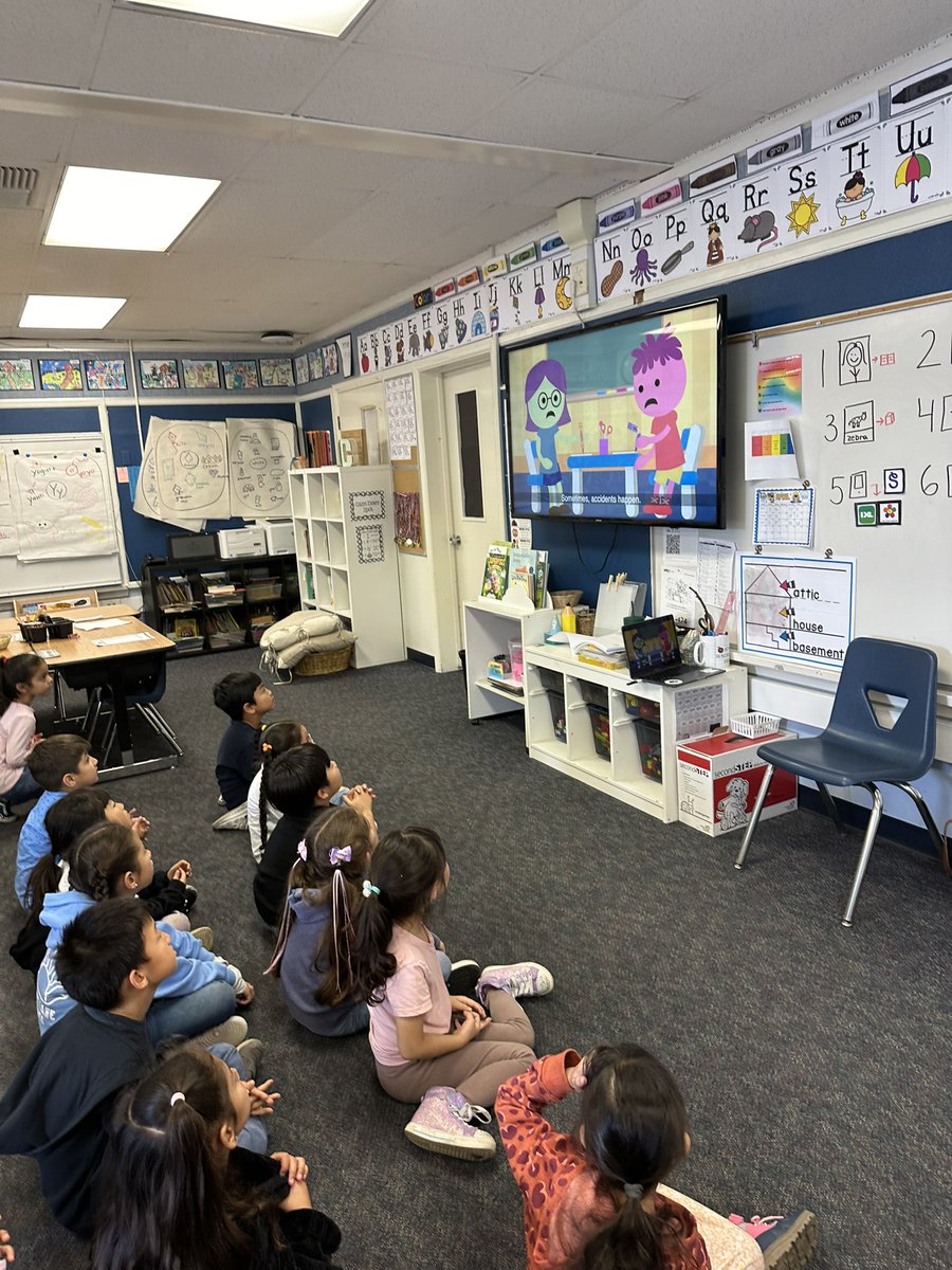 Another great lesson @Sunset_Lane_FSD. This time was with Mrs. Sauceda’s Kinder class. Too cute and so kind!  Loved it! #FSDlearns #FSD  #FSDsel
#SEL #FSDPBIS #FSDconnects