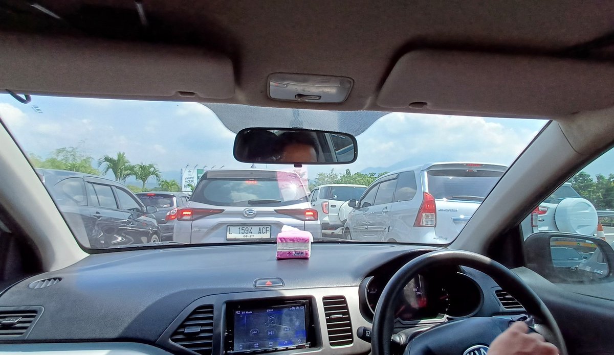 Padat merayap setelah keluar exit tol Pandaan..@cityguide911fm @infomalang