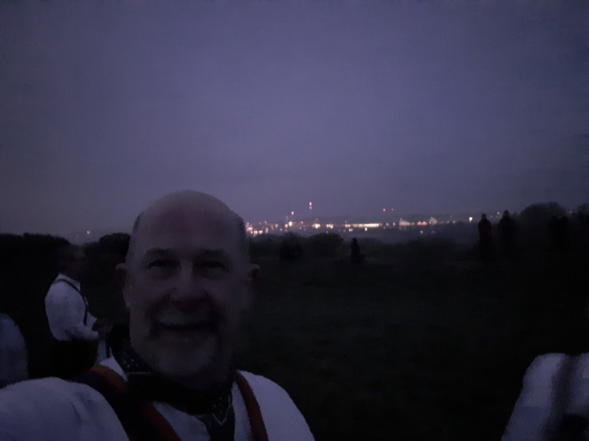 May Morning at Hollingbury Canp with @BrightonMorris and @cuckoosmorris #MayDay2024 #hillfortswednesday