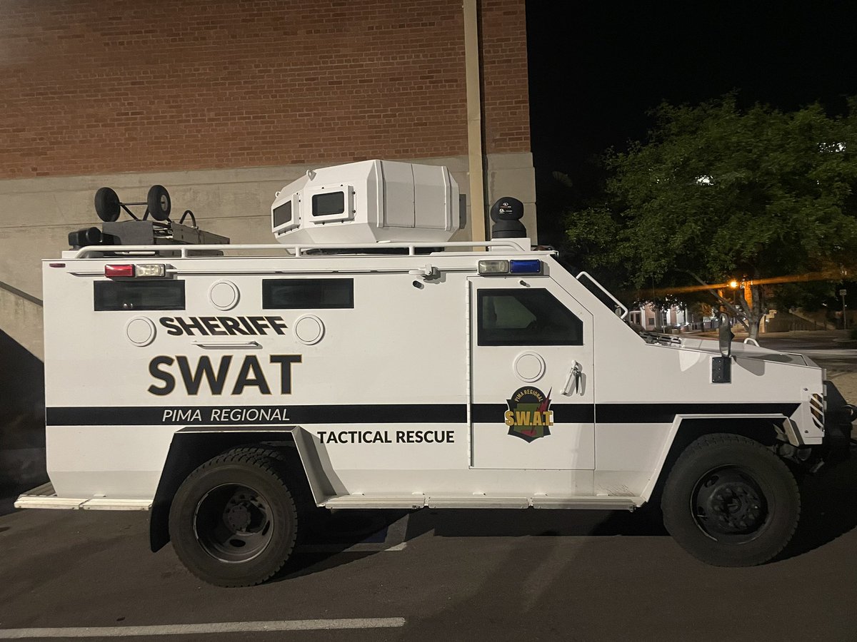 🚨: SWAT trucks and dozens of police officers and first responders spotted by Centennial Hall