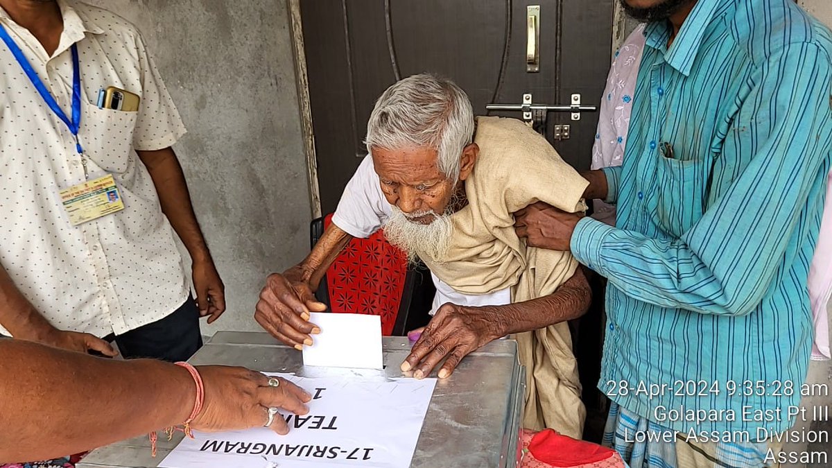 SdiproA60's tweet photo. Door-to-door Home Voting by the Poll Team
@ecisveep @ceo_assam #homevoting #Sveep2024 #votingmatters #voting2024 #VotingRights #VotingAwareness #votingday #NothingLikeVoting #ecisveep #ballotpaper 
#Loksabha2024
#ChunavKaParv https://t.co/sfPAf6xufk