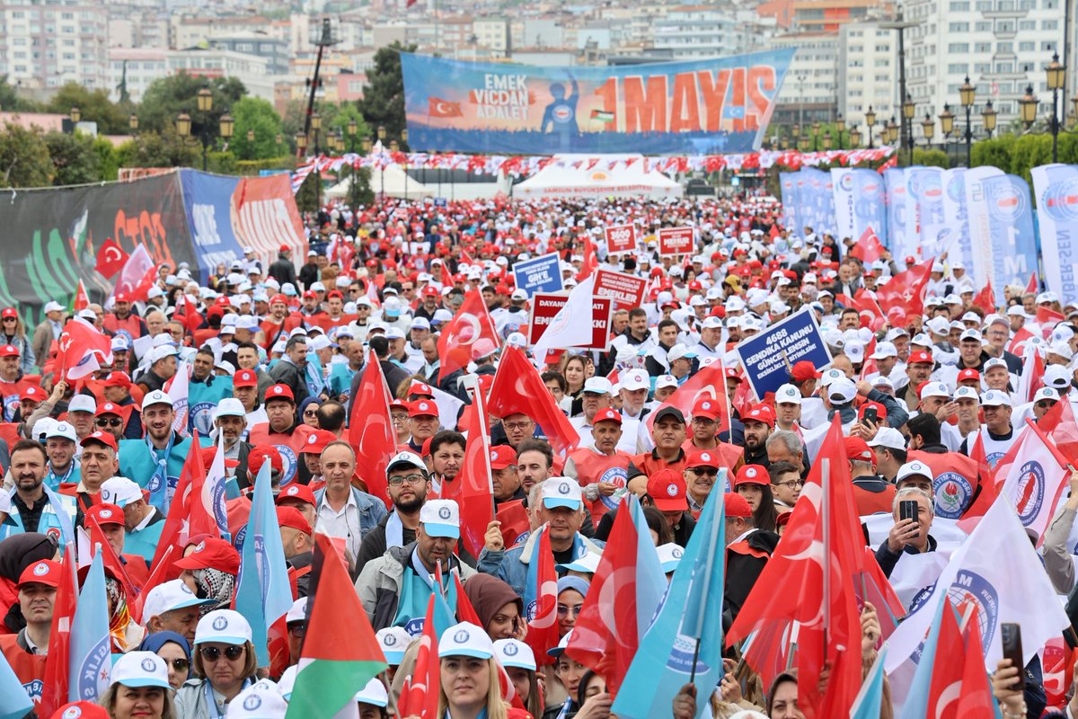 Alın terimiz için, Emeğimiz için, Ekmeğimiz için, Adil bölüşüm için, Birliğimiz için, Büyük ve Güçlü Türkiye için, SAMSUN'DAYIZ! Yaşasın dayanışma! Yaşasın 1 Mayıs! Yaşasın Sağlık-Sen! Yaşasın Memur-Sen! #SağlıkSen #MemurSen #1Mayıs #Samsun