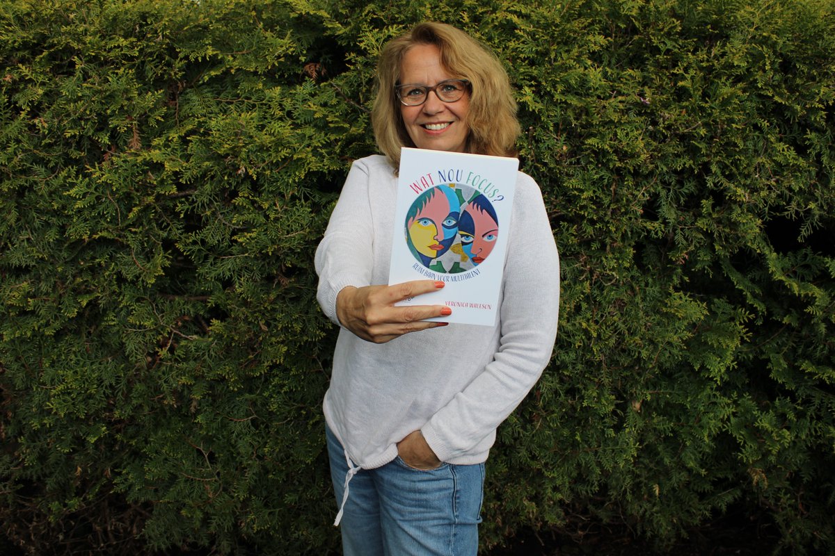 Het boek 'Wat nou focus?' van Veronica Waleson gaat over multitalenten en mensen die in verschillende werkvelden actief willen zijn. Lees nu de recensie van <a href="/VeerTJE_94/">Veronique Janssen</a> over dit boek. #dagvandearbeid buff.ly/4cJeIVK