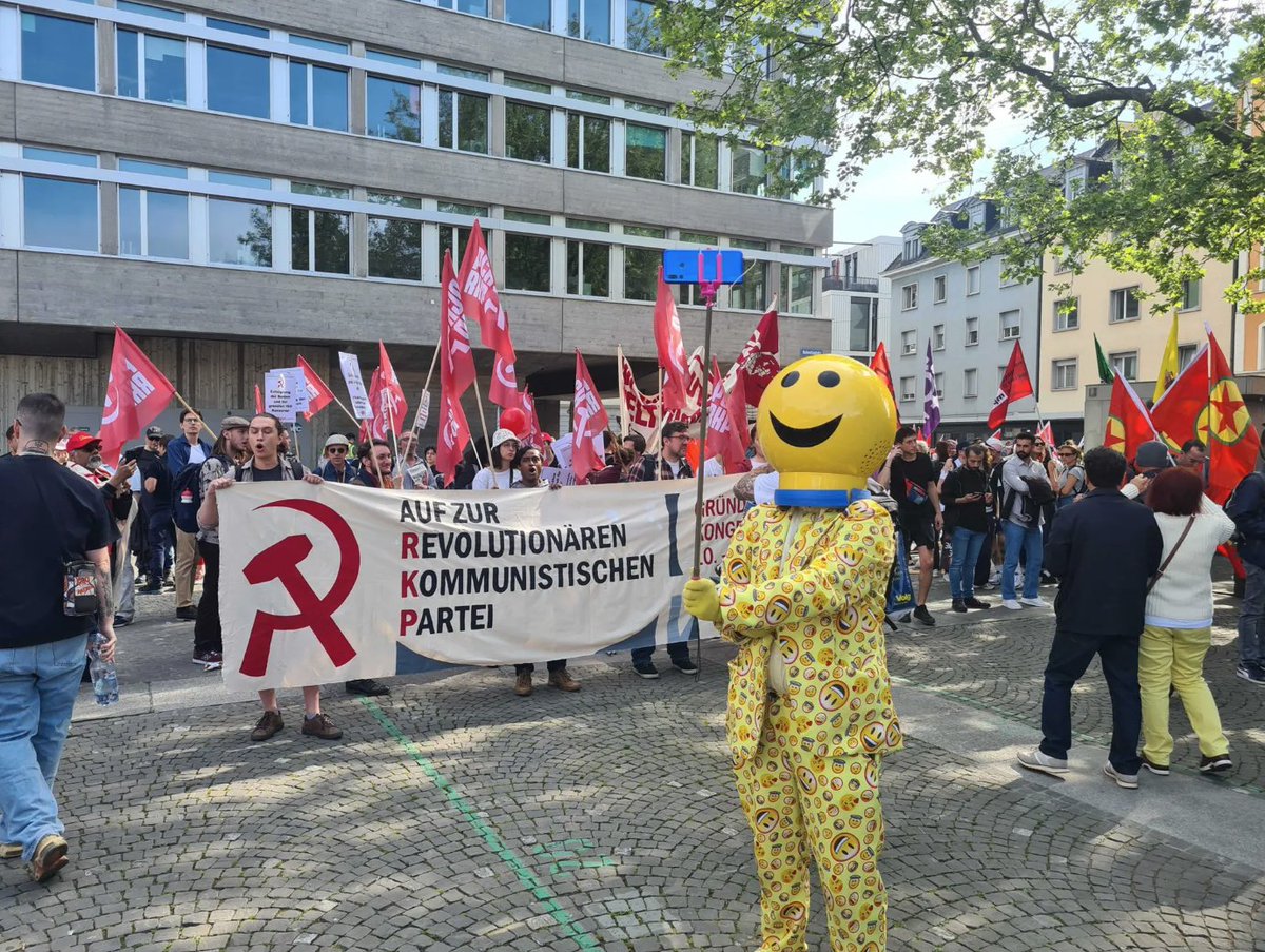 1. Mai in Zürich: Bürgertum schockiert - der Böögg ist jetzt Kommunist!