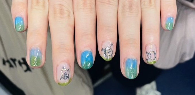 「green nails nail polish」 illustration images(Latest)