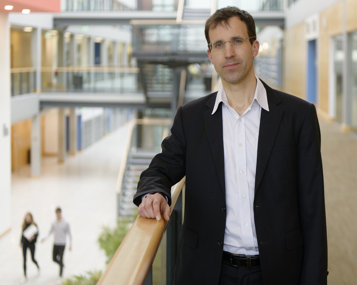 Alzheimer's detected four years earlier if considering banking behaviours, finds new research at UCD College of Business led by Professor Cal Muckley and National University of Ireland, Maynooth.

ucd.ie/quinn/aboutus/…

#UCDBusinessFaculty