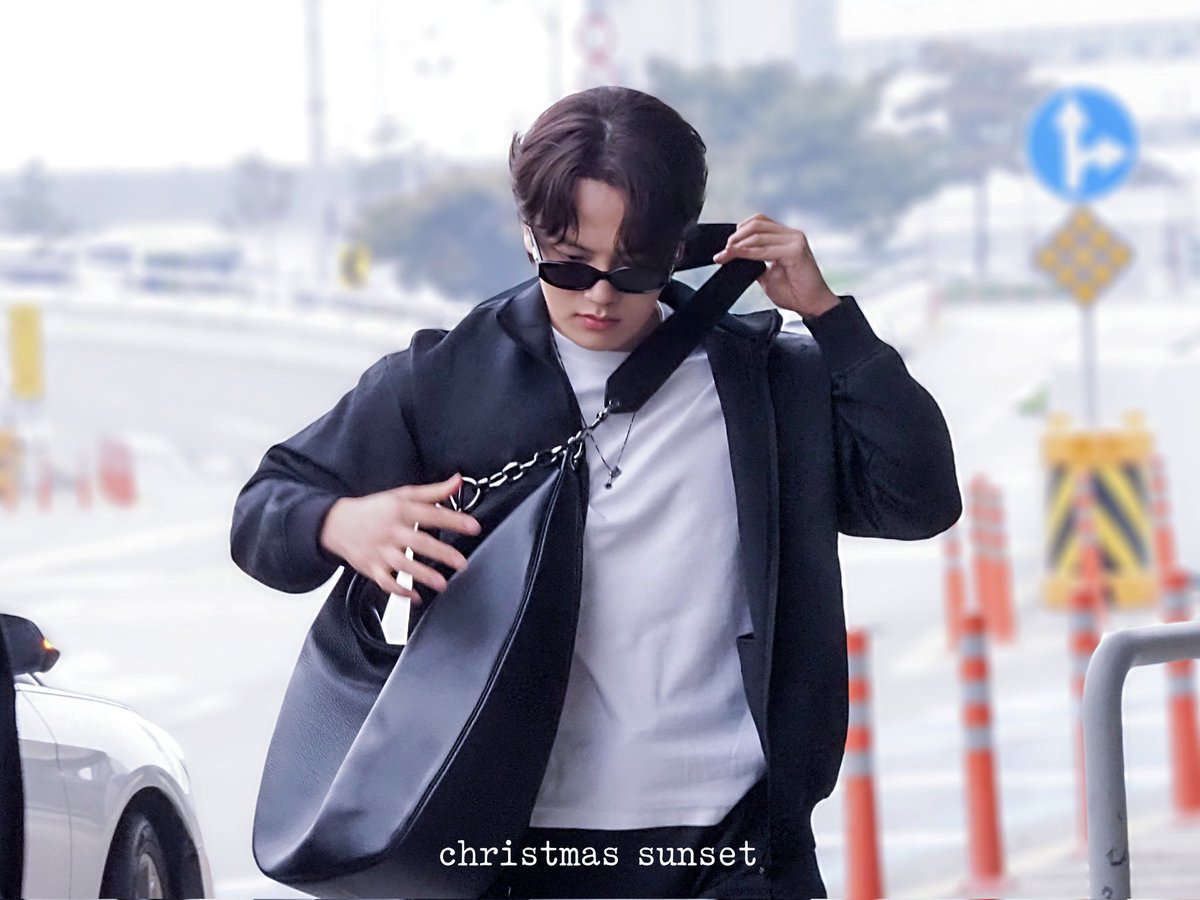 썬셋 tweet media