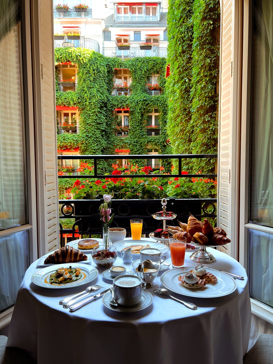 Starting may with the perfect Plaza breakfast ✨ #DCmoments