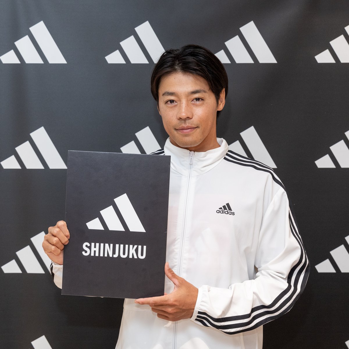 アディダス ブランドコアストア 新宿 リニューアルオープンを記念して 