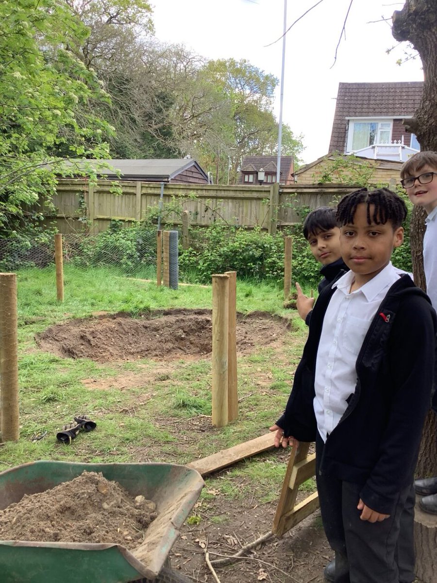 CranfordParkCE's tweet photo. Our new school pond project is really taking shape! Thank you to all who have helped us so far, the children and staff are very excited!
We are still seeking donations of pond plants in case anyone would like to very kindly donate any.
#projectpond #forestschool #wildlife https://t.co/eM5gLVswKq