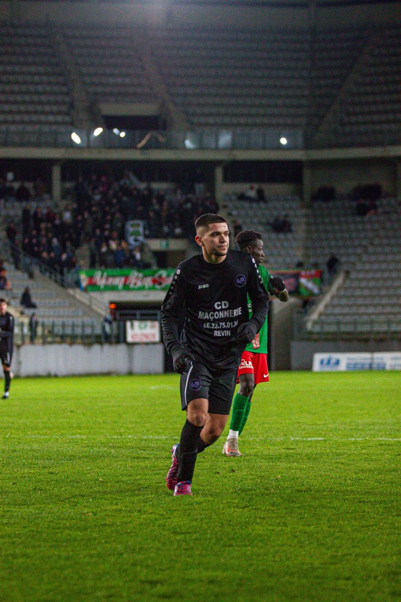 𝗥𝗲𝘁𝗼𝘂𝗿 𝗮̀ 𝗗𝗨𝗚𝗔𝗨𝗚𝗨𝗘𝗭 samedi soir, mais cette fois dans le KOP pour fêter la montée en R2 ! 🟢🔴🗣️

𝗨𝗡𝗗𝗜𝗤𝗨𝗘 𝗥𝗢𝗕𝗨𝗥 🫡