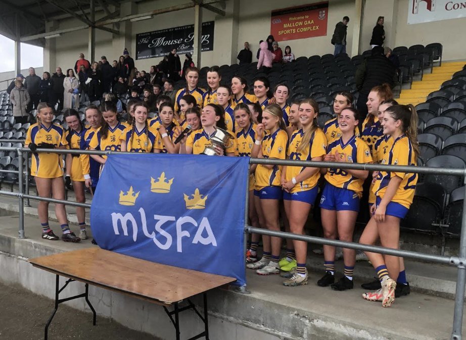 Congratulations from Cumann na mBunscol an Chláir to the Clare Ladies Minor team and the Clare Minor Boys on their recent Munster Final wins!! The Banner county are on a winning streak!!!! @AllianzIreland @MunGAABunscol @GaaClare @Clarelgfa