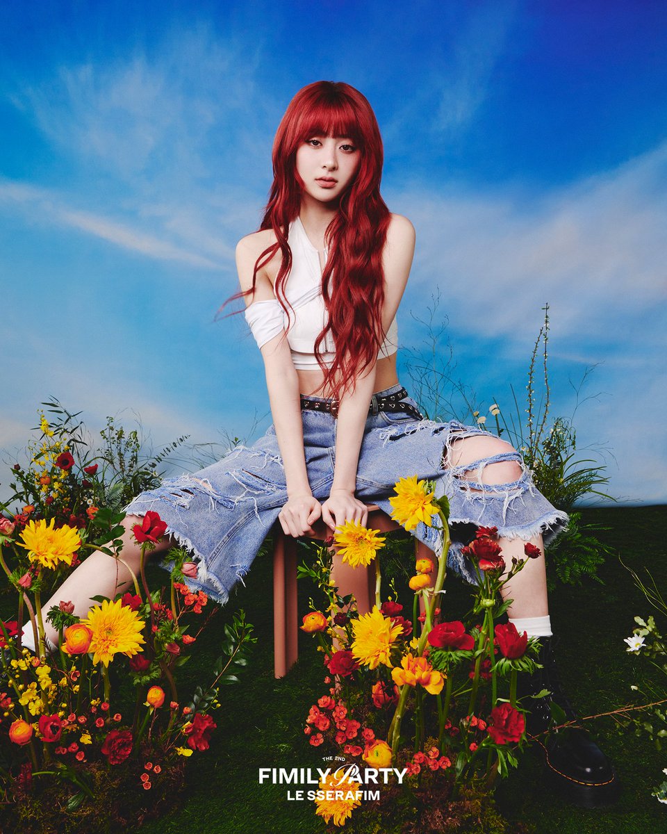 yunjinpicz's tweet photo. [The 2nd FIMILY Party] LE SSERAFIM SPRING COLLEGE PHOTO - Yunjin Photos https://t.co/t621fJIYdK