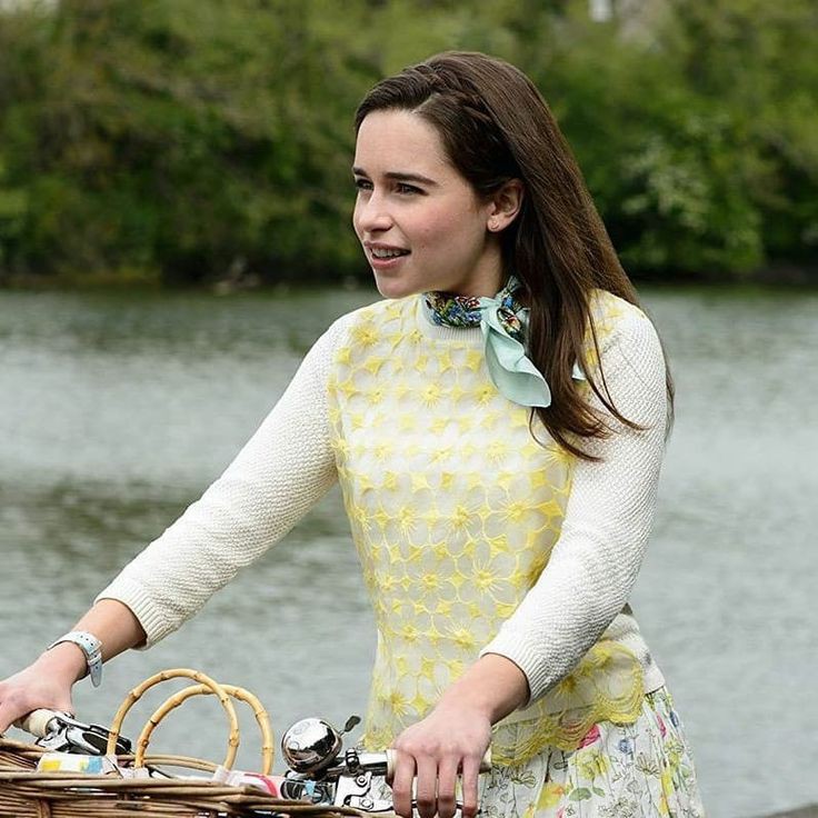 Welcome the 1st day of May!🌿🌞💐
#MeBeforeYou
#EmiliaClarke 💚🌸💛