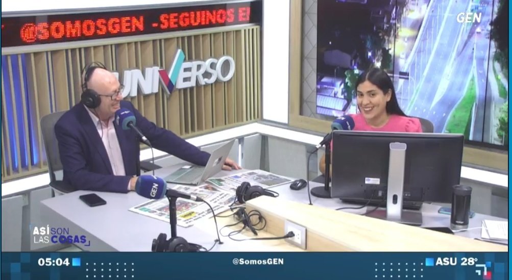 AL AIRE‼️ Edición feriado de #AsíSonLasCosas 🗞️con toda la información actualizada y lo que será tendencia durante esta jornada. Te acompañan ⤵️ 🎙️@BenjaLivieres 🎙@angelicagesama 📺@SomosGEN 📻 #Universo970AM