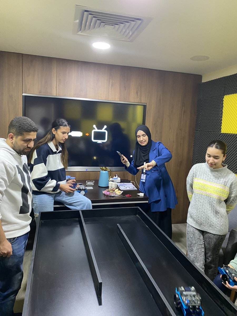 ECCcircle's tweet photo. Our latest robotics workshop was a hit! We had so much fun building and coding robots together. Stay tuned for more workshops and activities coming soon! 
#RoboticsWorkshop #BuildingRobots #CodingRobots #FunWithRobots #WorkshopActivities #RoboticsEducation #STEMWorkshop https://t.co/6NPBWbba3M
