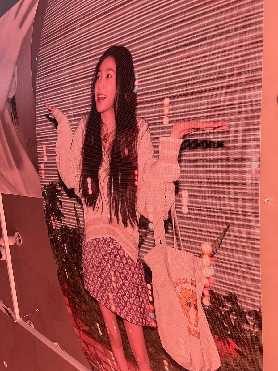 igotlove39's tweet photo. #1_Page_of_IRENE
 #FINDING_HIDDEN_IRENE
 #숨은_아이린을_찾아라

이뿌다💗🫧 https://t.co/jeLcyjzo1A