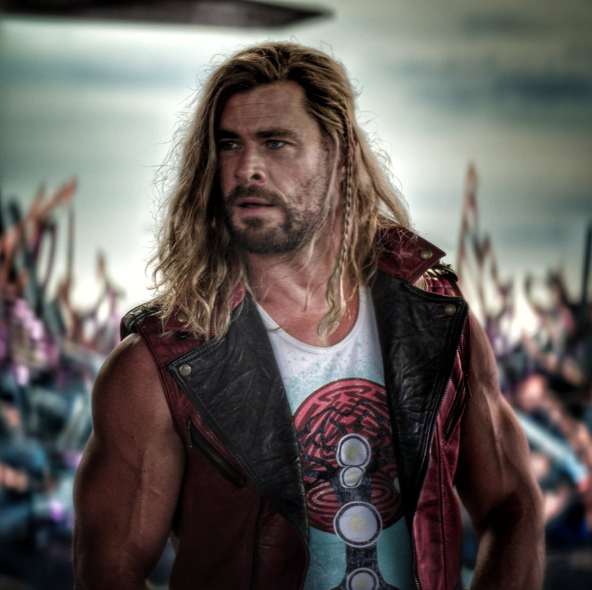 Chris Hemsworth still can't forgive himself because his performance didn't meet his own expectations.

@chrishemsworth - “I got caught up in the improv and the wackiness, and I became a parody of myself, I didn’t stick the landing.”

#thorloveandthunder #thor4 #thor