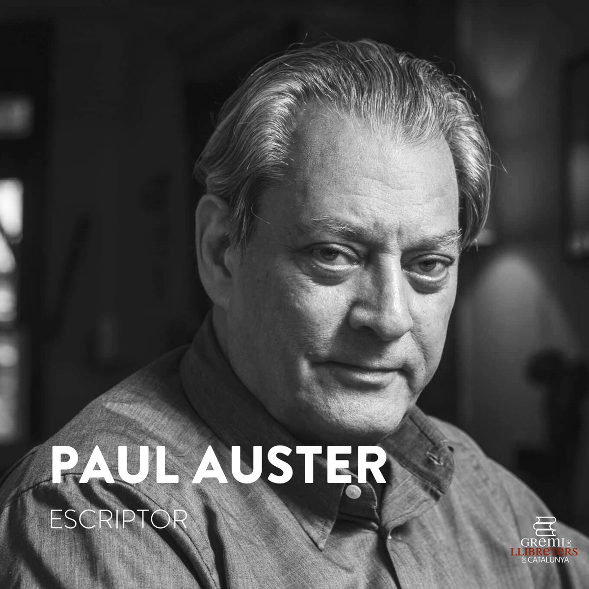 Des de @llibreterscat lamentem la mort de l'escriptor nord-americà Paul Auster, als 77 anys. Fou un dels escriptors més cèlebres dels últims anys, autor de la famosa 'Trilogia de Nova York'. Descansi en pau.