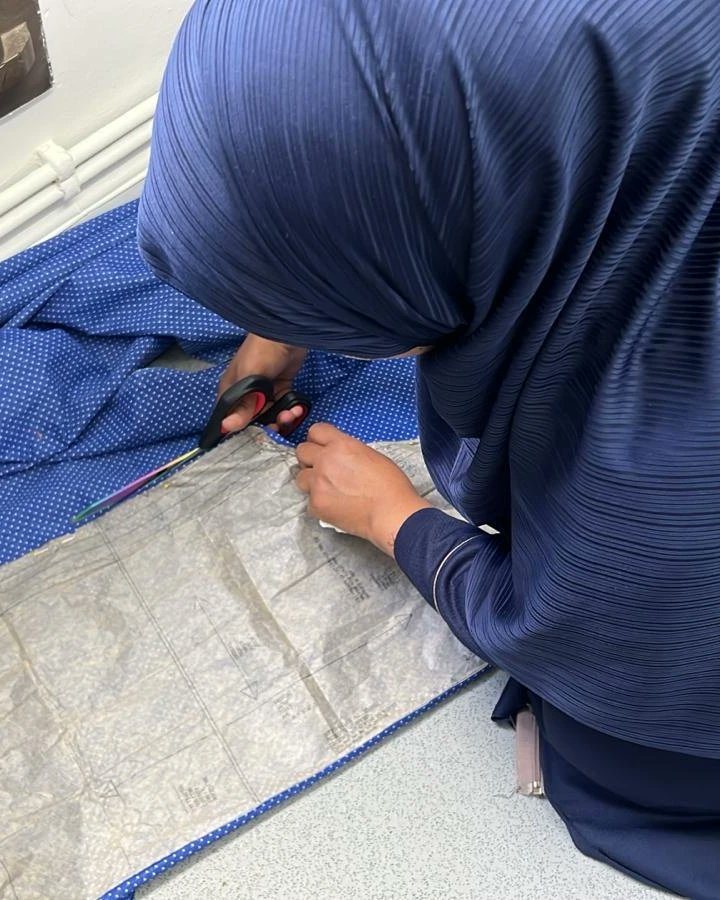 Our Stamford Street ladies have been busy working on their garments this week.

#kundakala #makeandmend #sewing #sewingskills #employability #firststeptostartingownbusiness