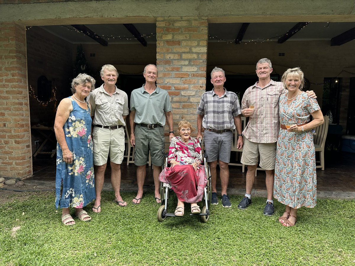 Frosties5's tweet photo. @alex_j_baldwin @qvh Hi Alex. 

Mollie Lock passed away on Monday at 1 week short of 104 years. She had all her 6 children by her side who have lived a combined 370 years. 

A life so well lived. https://t.co/gc8ADTe8Ht