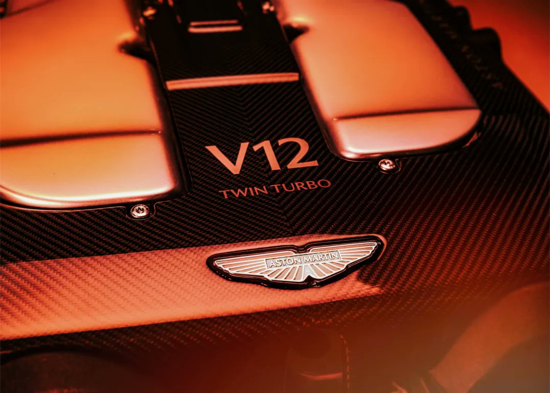 The year is 2024, and Aston Martin is building a brand-new V12 engine. All is right with the world. Full story: carthrottle.com/news/aston-mar…