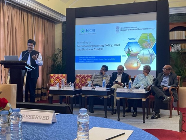 Amit Parihar gave opening remarks during the Open House Consultation session on ‘National Repowering and Life Extension Policy & Aggregator Business Models for Wind Power Projects.’ The workshop was organised by Idam Infra and supported by the @mnreindia and Shakti.