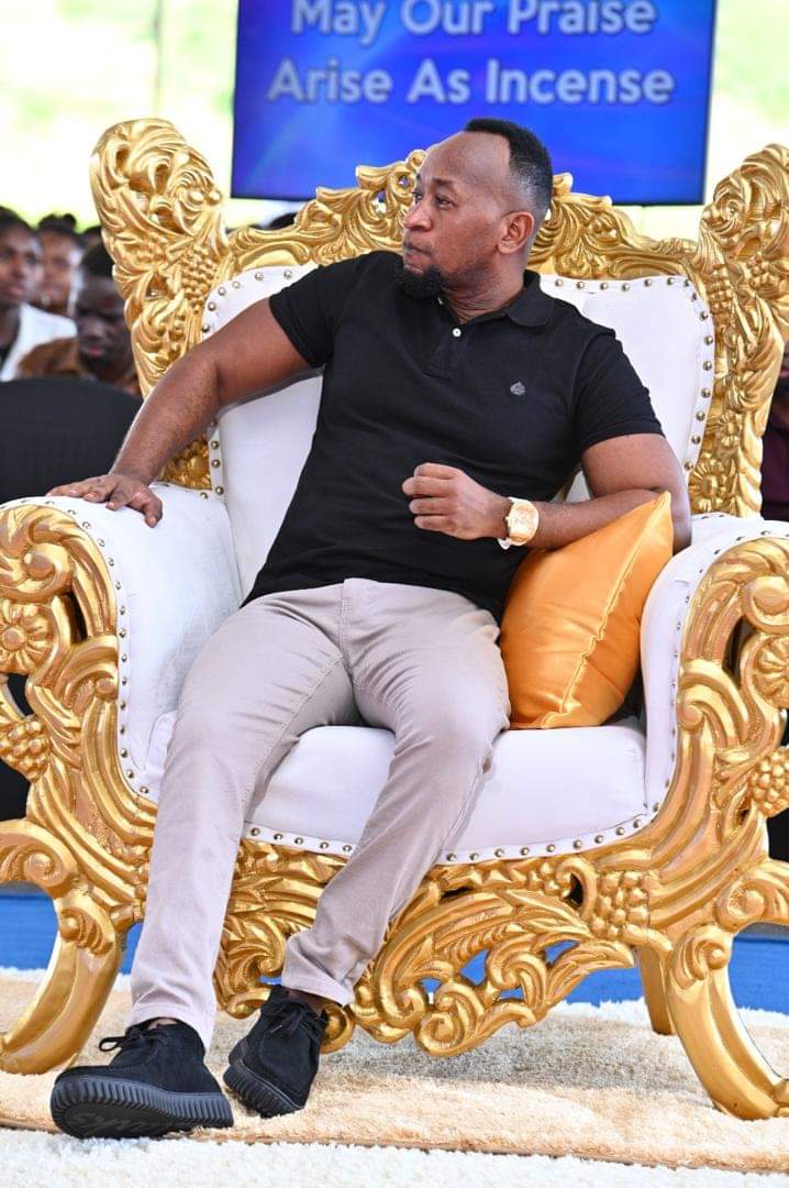 zenah04's tweet image. He must increase, We must decrease. Every day of the week, we must see less and less of ourselves involved.
#ProphetElvisMbonye