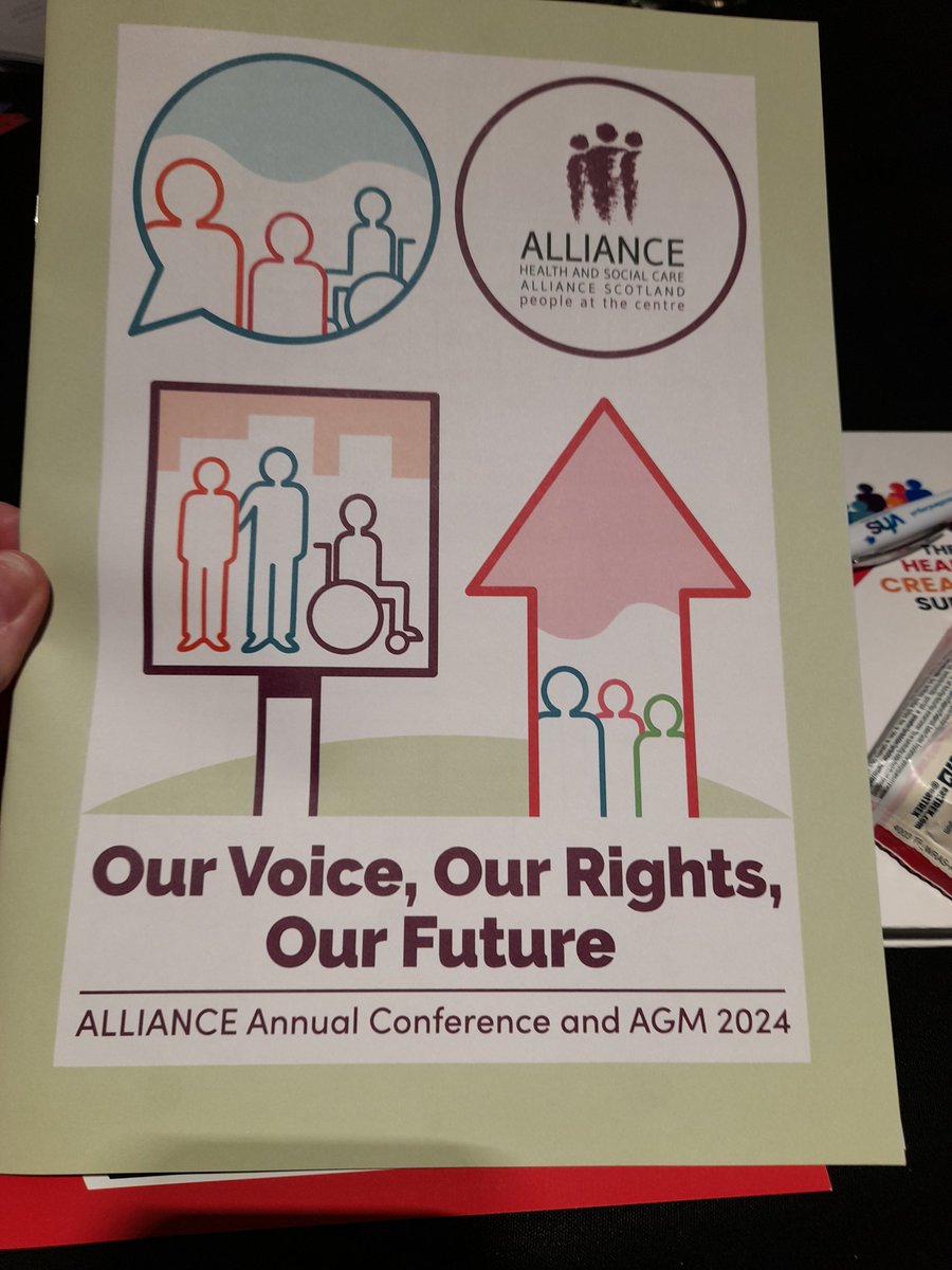 Vicki Cloney tweet media