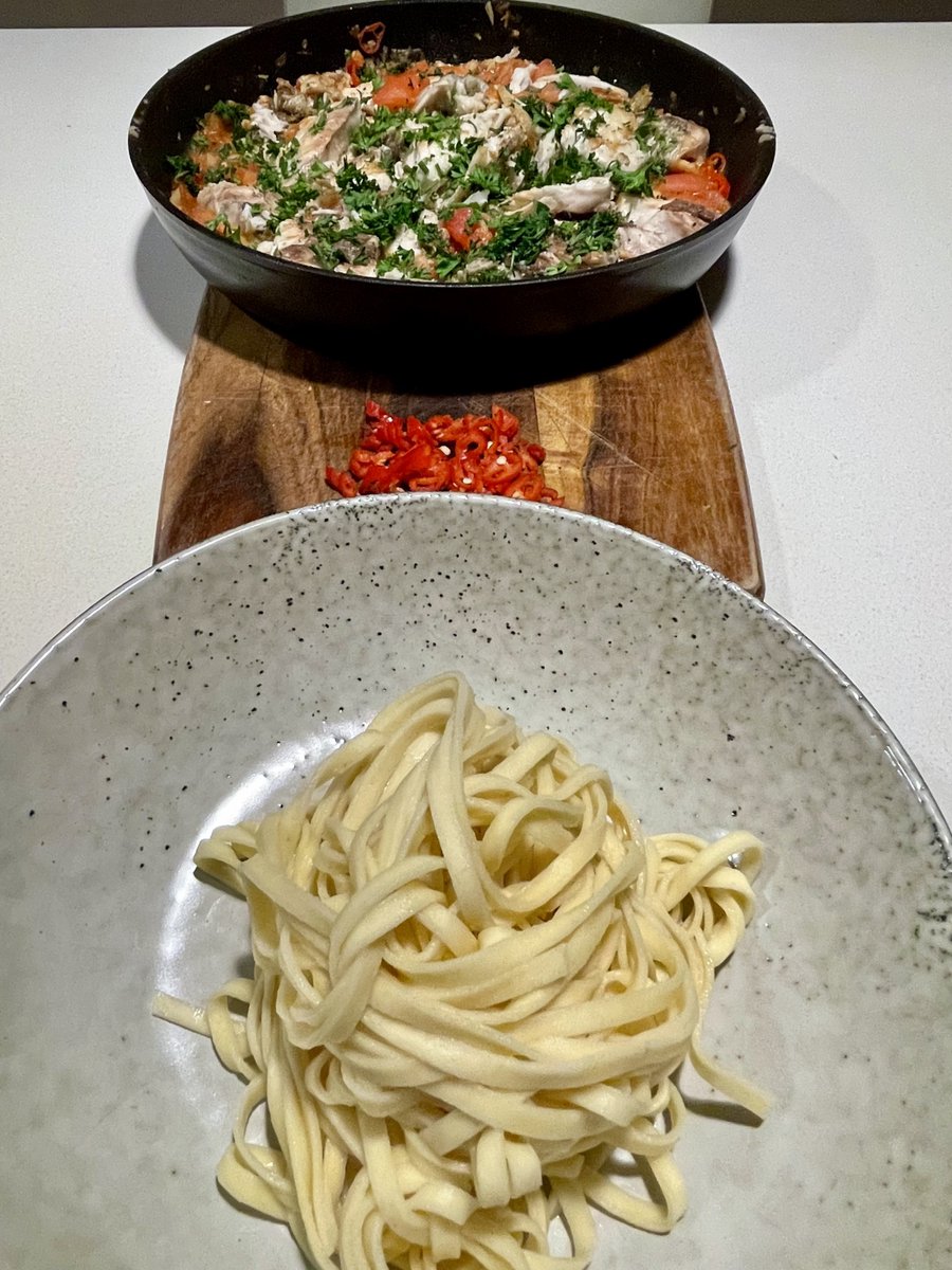 Thought I’d better cook the girls something decent before we flit off to Melb for 5 days. 
#nowcooking 
Barramundi w chilli n garlic