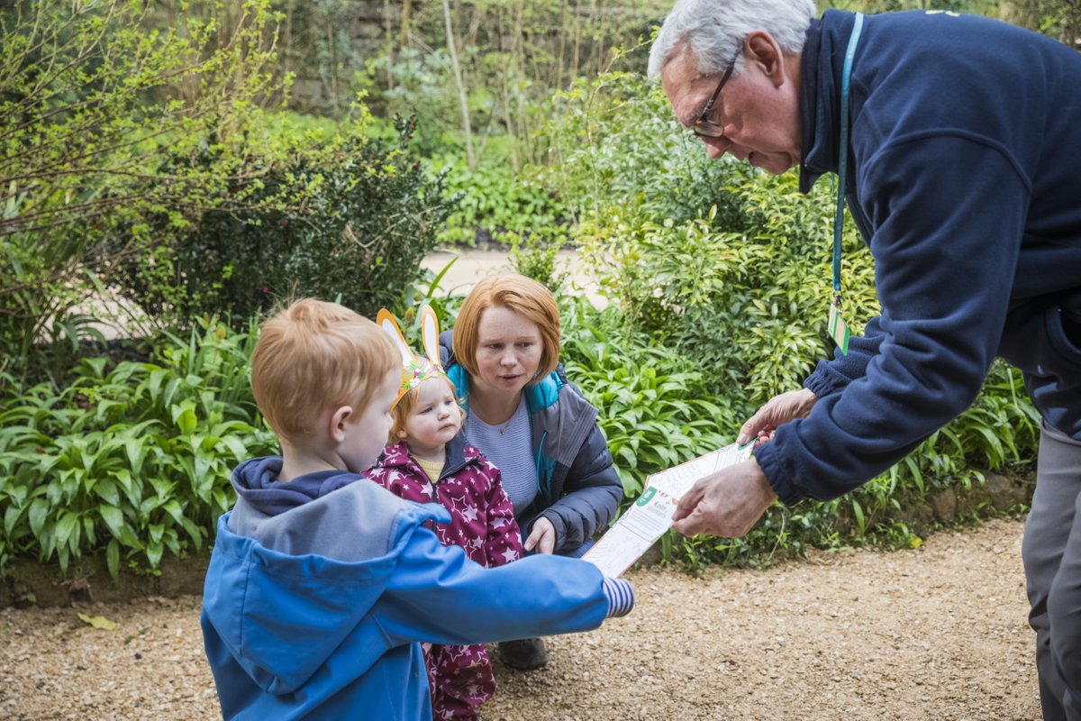 Prior Park is currently looking for new welcome #volunteers. We need people who enjoy meeting people and would like to help visitors to make the most of their time at Prior Park. More details can be found by searching Bath on: 
myvolunteering.nationaltrust.org.uk/opportunity-se…

#VolunteerOpportunity