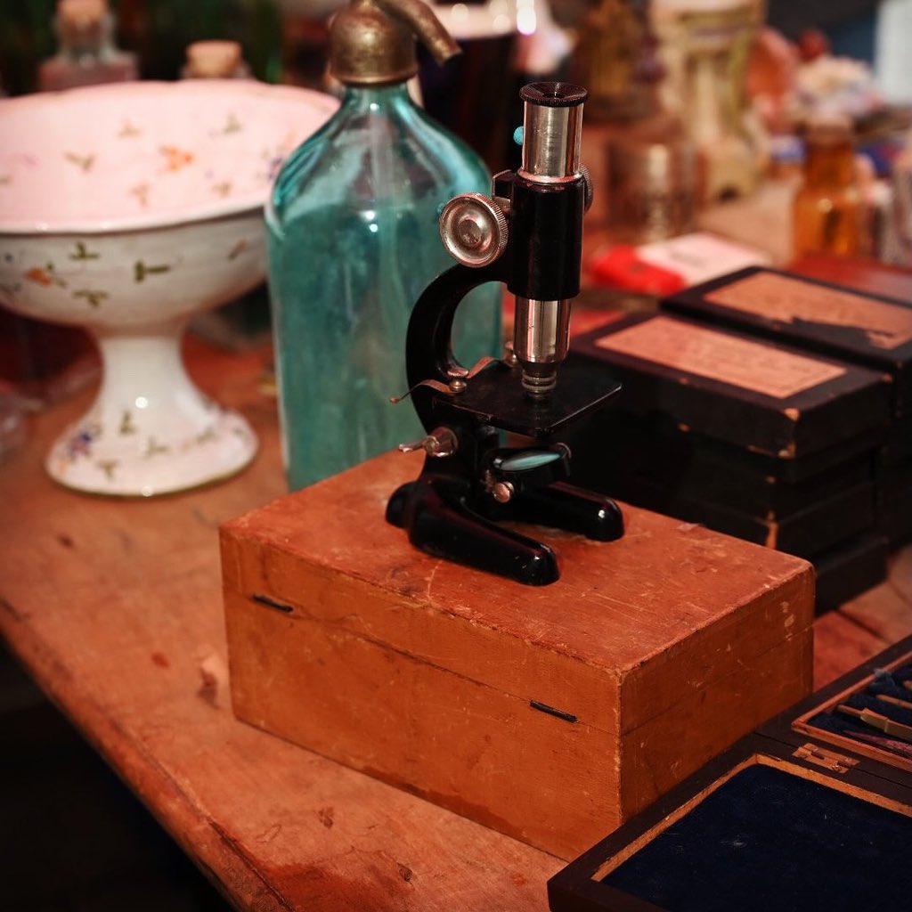 brocTG's tweet photo. 👋 nous y sommes !
Venez chiner à  👉#montauban en ce 1er mai 2024.
les #brocanteur et #antiquaire de l’association  sont sur❣️l’esplanade des #fontaines au lieu de l’habituelle place #lalaque 
🪑#chaise 🗿 🚂 #deco #vintage 🗄️ #ancien 🧮#meuble #tableau #livres 📽️ #weekend https://t.co/DomNPwbob3