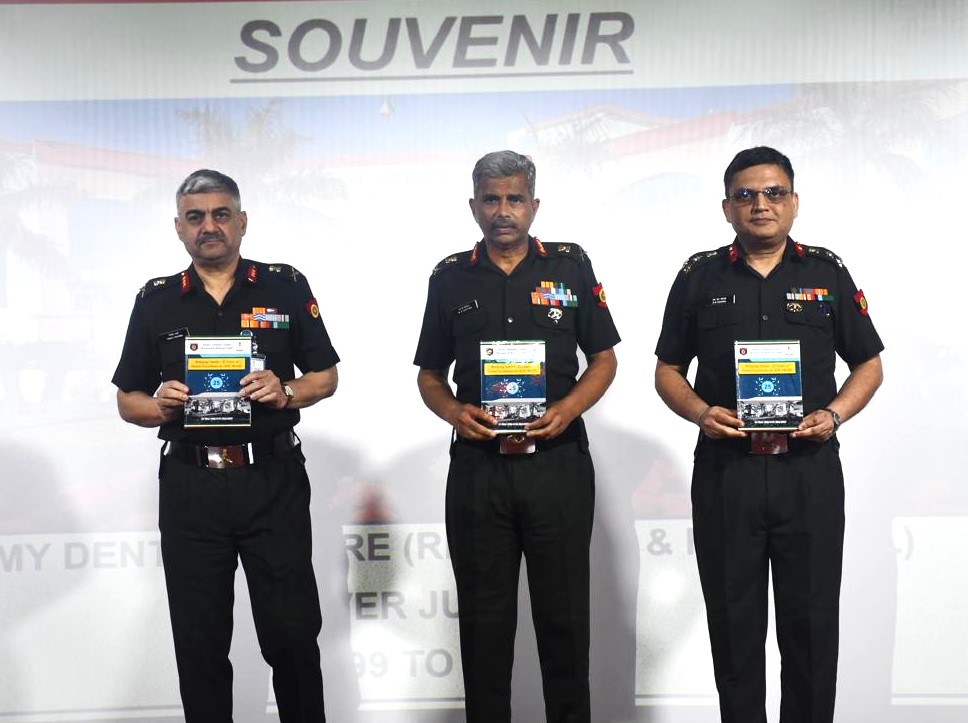 adgpi's tweet image. On the occasion of “Silver Jubilee” celebration of Army Dental Centre Research &amp;amp; Referral (ADC R&amp;amp;R), #Delhi, Lt Gen MK Katiyar, Army Commander #WesternCommand unveiled a Special Cover by Army Postal Service &amp;amp; complimented all ranks for providing state-of-the-art Oral health care…