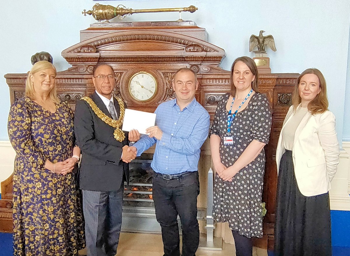 For the past twelve months, @OurBolton_NHS Charity has been one of the Mayor of Bolton’s chosen charities. Thousands of pounds have been raised through a range of events. The Mayor has presented the charity with a cheque, rounding-off a very special year of fundraising 🥰