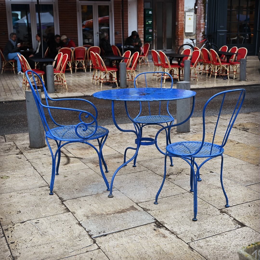brocTG's tweet photo. 👋 nous y sommes !
Venez chiner à  👉#montauban en ce 1er mai 2024.
les #brocanteur et #antiquaire de l’association  sont sur❣️l’esplanade des #fontaines au lieu de l’habituelle place #lalaque 
🪑#chaise 🗿 🚂 #deco #vintage 🗄️ #ancien 🧮#meuble #tableau #livres 📽️ #weekend https://t.co/mP6FJ2f4zI