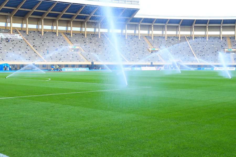 BenjaKay's tweet photo. The Rain decided to also be involved in testing if Namboole can handle it on a match day. Let the Drainage of the multi billion stadium be put to test today. Tuja Tuja. https://t.co/llHEGnlwGT