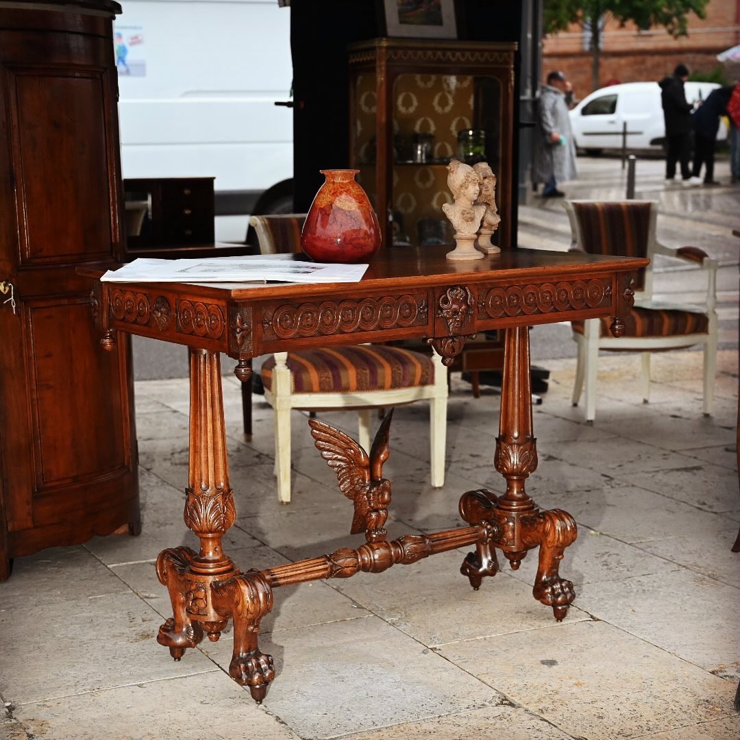 brocTG's tweet photo. 👋 nous y sommes !
Venez chiner à  👉#montauban en ce 1er mai 2024.
les #brocanteur et #antiquaire de l’association  sont sur❣️l’esplanade des #fontaines au lieu de l’habituelle place #lalaque 
🪑#chaise 🗿 🚂 #deco #vintage 🗄️ #ancien 🧮#meuble #tableau #livres 📽️ #weekend https://t.co/7RzQjLUGBP
