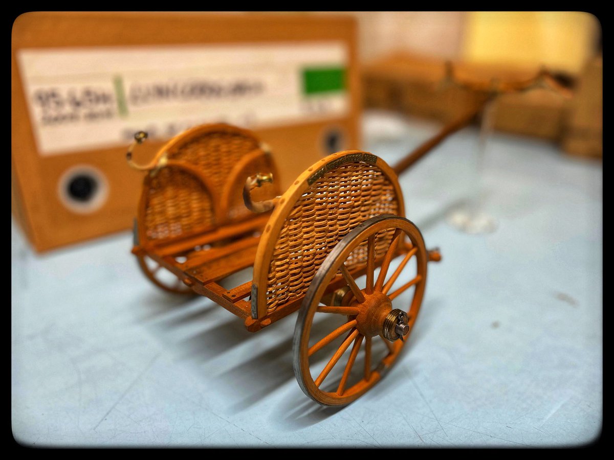 #HillfortsWednesday ? The utterly gorgeous model of an Iron Age chariot by Sir Cyril Fox now residing at the @Museum_Cardiff and based on the finds from #Llyncerrigbach . Can you imagine these in showy displays on hillforts?! Wonderful. #Archaeology #ironage #celtic