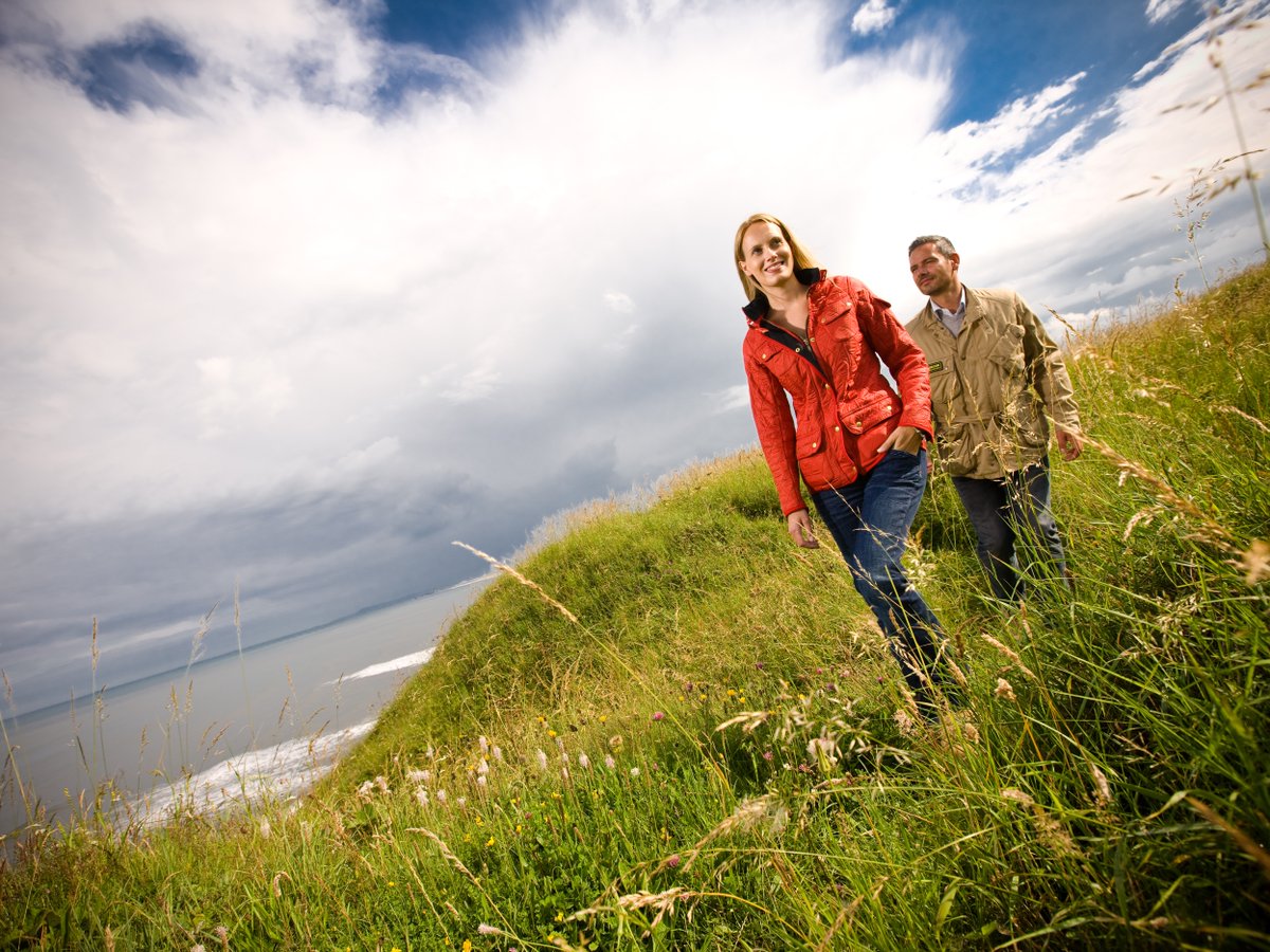 Discover_Durham's tweet photo. 🥾It’s #NationalWalkingMonth ! #Durham is the perfect place for #groupwalks . #groupitinerary Our Routes were made for Walking: explore the glorious #DurhamCoast, stroll along tranquil riverbanks with views of @durhamcathedral and more! 👣https://t.co/85dg5C5tOP #DiscoverDurham https://t.co/1Su8EZYuNi