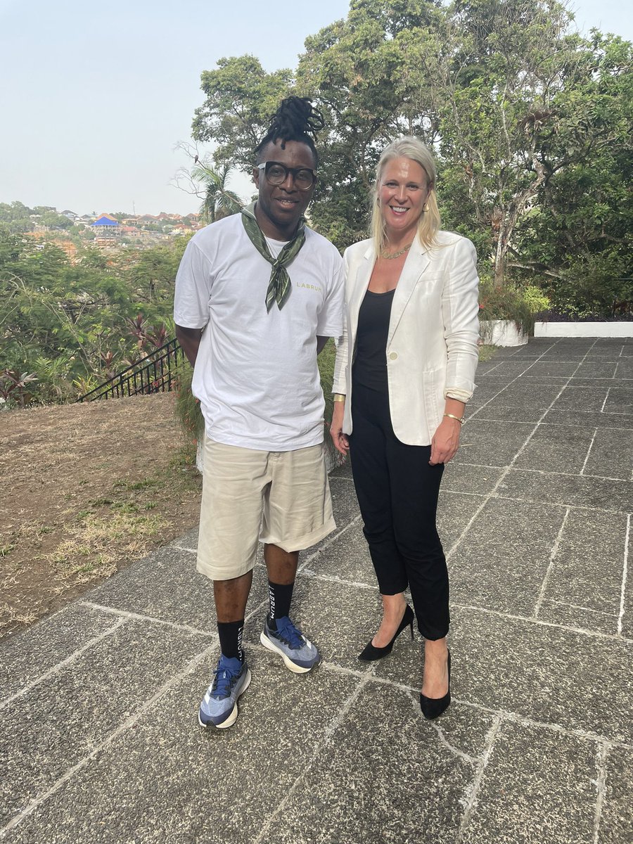 It was inspiring to chat with Foday Dumbuya @iamfodz, founder of @LabrumLondon over 🫖 yesterday.  Another example of the vibrant creative links between 🇬🇧 🇸🇱!

Great to hear how Foday is supporting young creatives and helping showcase Salone’s talent across the 🌎