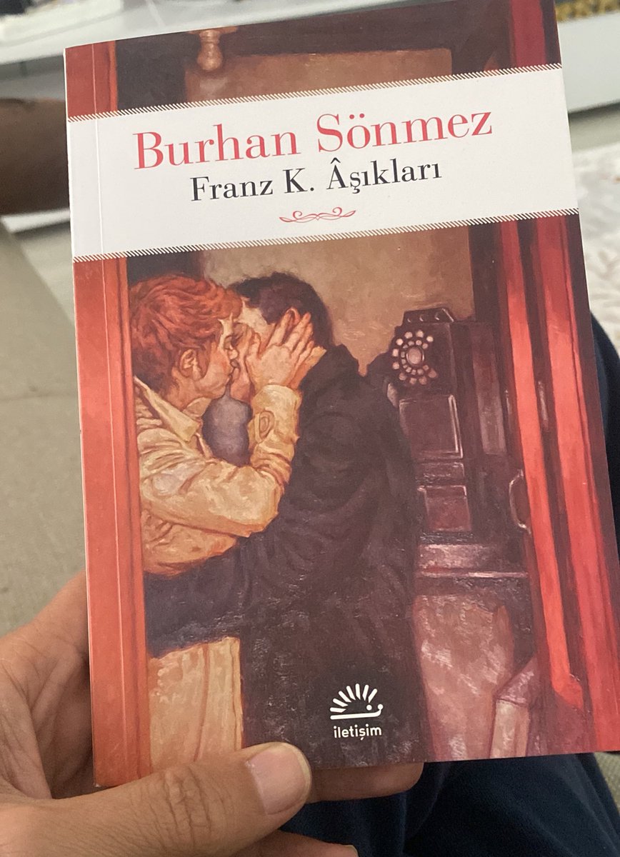 Canımız ciğerimiz Burhan Sönmez’in son kitabını takdim edeyim. Sabah başladım biraz okudum, farklı olduğunu söylemeliyim şimdilik. Haftanın kitap tavsiyesi olarak not edilsin:)