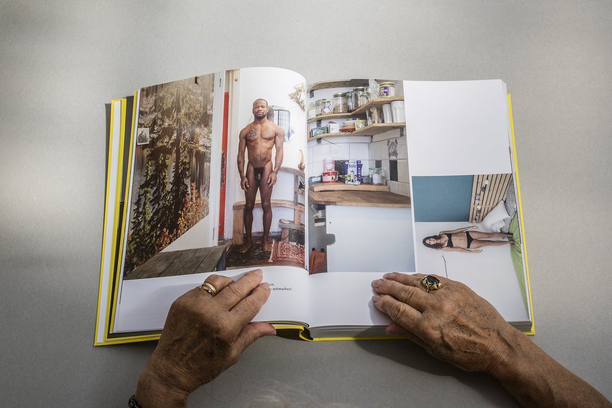 PortraitDaily's tweet photo. Daily Portrait Berlin Book. A big photography book of 381 naked Berliners in their homes. 436 pages. 24x30cm. With high quality print finishing.  SHIPPING INTERNATIONALLY! https://t.co/rn6U8tiqt3 https://t.co/teSaXNftN4