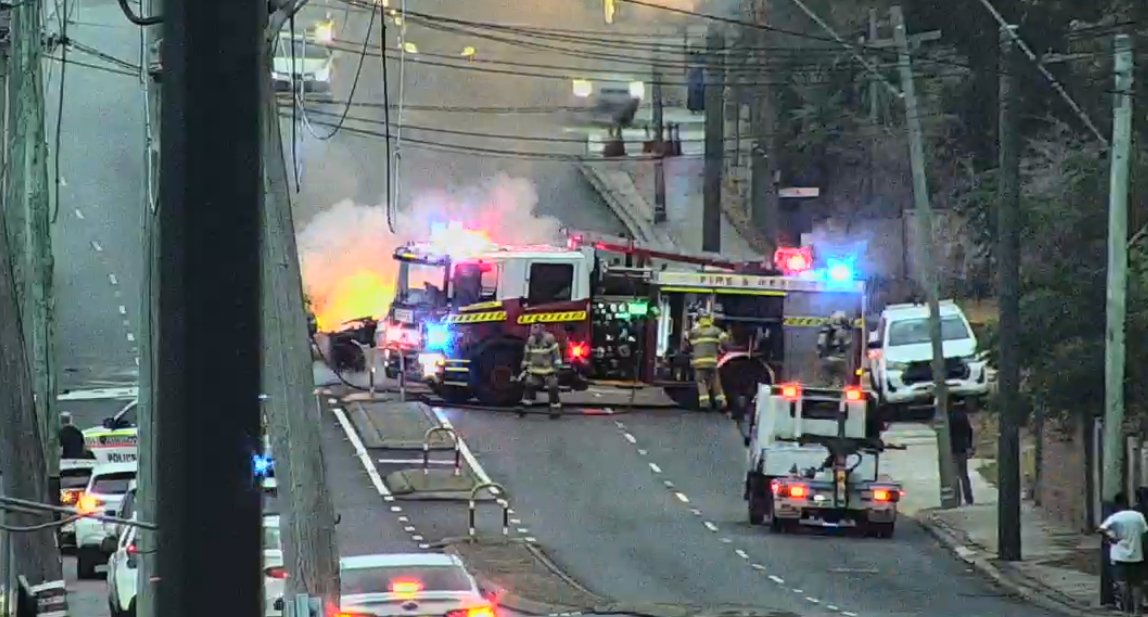 VEHICLE FIRE – CANNING HIGHWAY CLOSED AT DYSON STREET, SOUTH PERTH
Towing and emergency services on site
Avoid the area
travelmap.mainroads.wa.gov.au/Home/List #perthtraffic