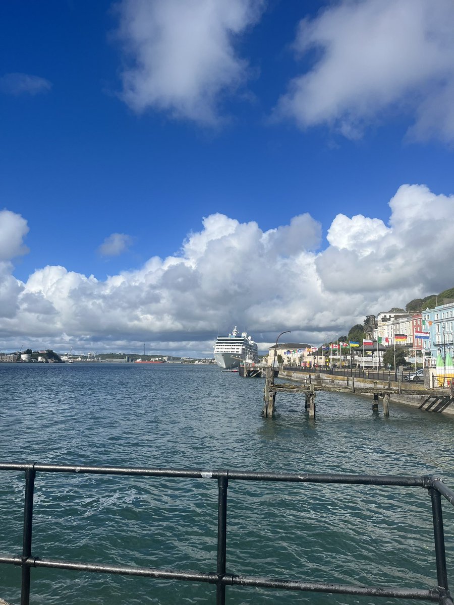 What a magical place Cobh is. A hidden jewel.Amazing to come back to the place my Dad was from 🇮🇪