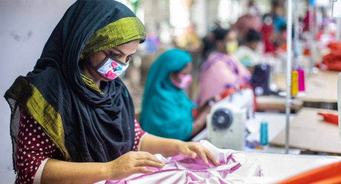 2024 celebration of #LabourDay is an opportunity for renewed commitment to social justice & collective efforts to address #climatechange & the effect of new technologies at work. Read @ilobangladesh’s statement: tinyurl.com/yvwxsphv