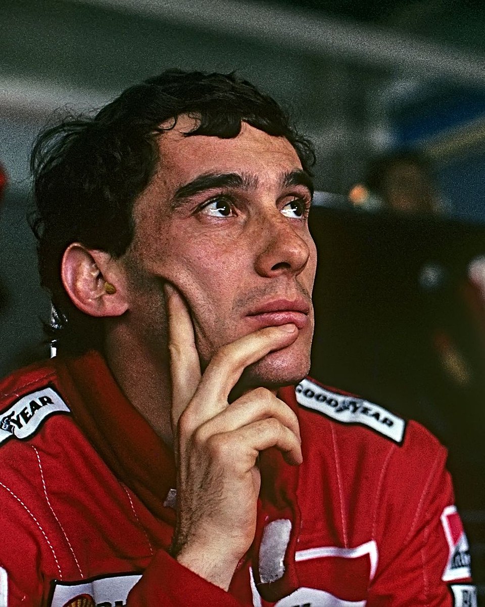 30 χρόνια από εκείνη τη μαύρη Πρωτομαγιά.

Σήμερα θα έκλεινε τα 64.
Ο κορυφαίος όλων.
Ο ένας και μοναδικός.

Άιρτον Σένα