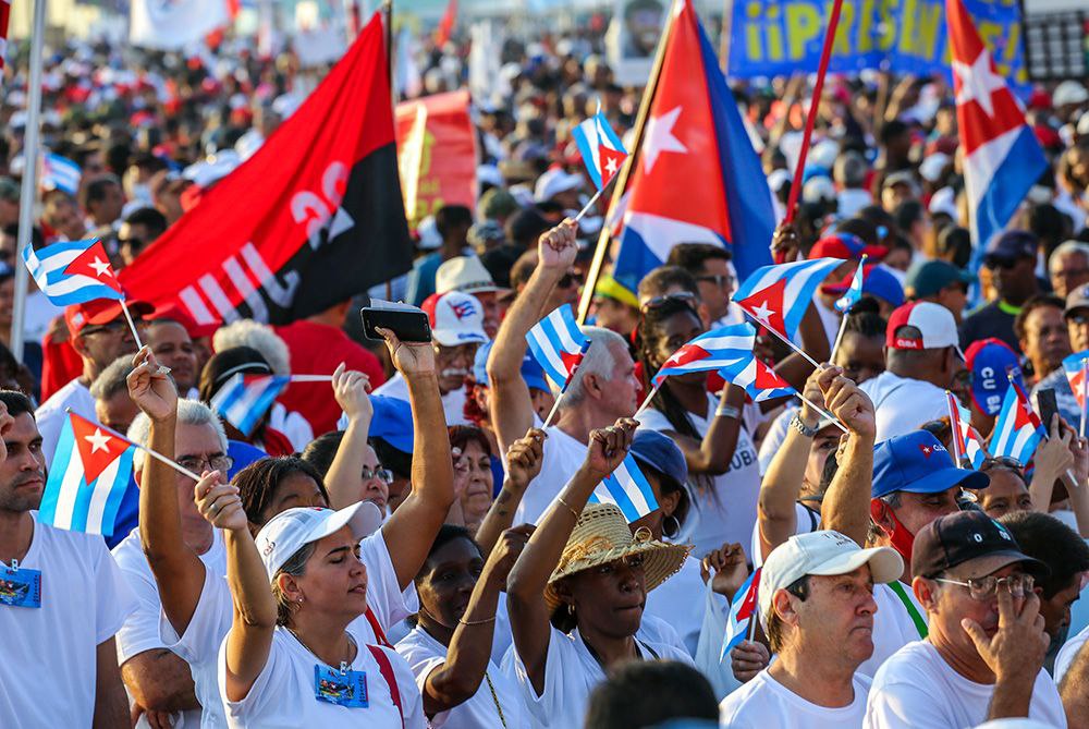 🇨🇺🙋🏻‍♀️ Toda #Cuba en #1Mayo Toda Cuba vuelve a celebrar el Primero de Mayo. Miles de trabajadores en todo el país conmemorarán esta fecha tan significativa para el proletariado mundial. #PorCubaJuntosCreamos #Camagüey