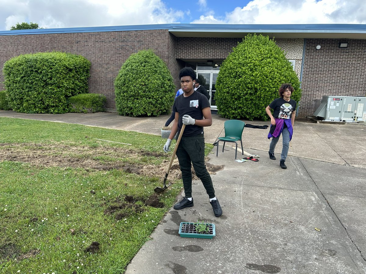 My senior BioSTEM students helping the underclasses break the soil for our research planting beds. My students are working hard. I am so proud of them. I have the best students and faculty support ever.